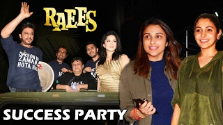 Watch Shahrukh Khan CELEBRATES RAEES SUCCESS With FANS, Bollywood CELEBS WATCH RAEES Video