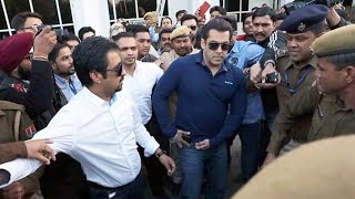 Watch Salman Khan REACHES Jodhpur For Arms Act Case - Jailed Or Relief? Video