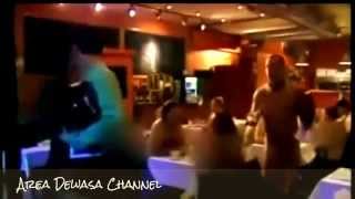 Watch Makan Malam Bersama Sambil Telanjang - Video Lucu Gokil Video