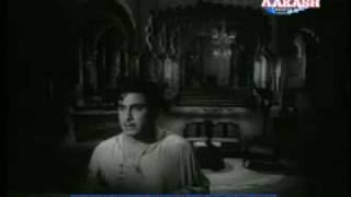 Watch Chanda re Mori Patiyaan le Jaa | Banjarin (1960) | Lata Mangeshkar & Mukesh | {Old Is Gold} Video