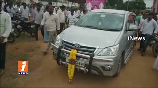 Watch TRS Party Conflicts Reveals At Bathukamma Sarees Distribution In PA Pally | Nalgonda | iNews Video