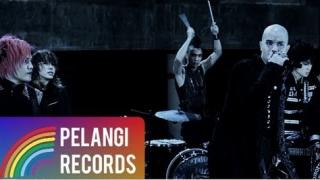 Watch TRIAD - Sedang Mikirin Kamu (Official Music Video) Video