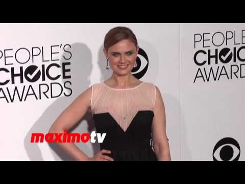 Watch Emily Deschanel People's Choice Awards 2014 - Red Carpet Arrivals Video