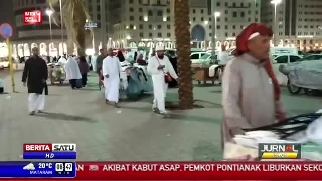 Watch Kota Madinah Dipadati PKL Souvenir dan Alat Ibadah Video