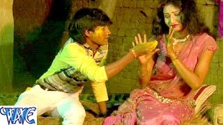 Watch Sadi Uthake Dihalas Rangwa Dal - Rang Daleb Salwar Me - Shivpal - Bhojpuri Hot Holi Songs Video