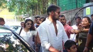 Watch Ajay Devgan watching Golmaal Again with his family Sunny Super Sound Video