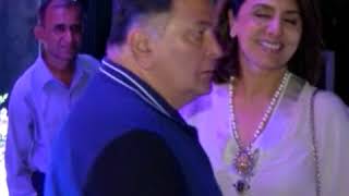 Watch Neetu Singh was giving pose, husband Rishi Kapoor was abusing Video