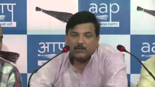 Watch Why is not Modi Government not raising basic issues of people & Donate Blood as Dengue is increasing Video