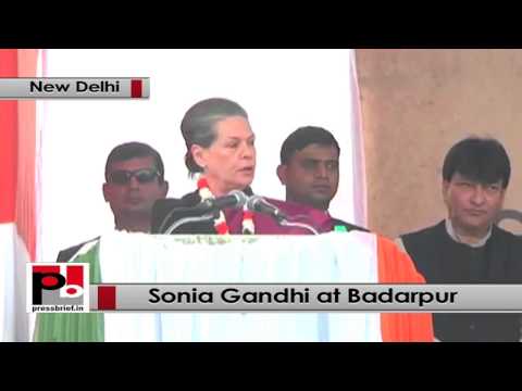 Watch Delhi polls - Sonia Gandhi takes on Modi, Kejriwal at Congress election rally Video