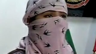Watch Woman nabs snatcher in east Delhi, later awarded by cops for bravery Video
