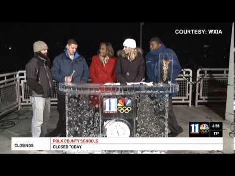 Watch News Anchors Stay Cool With Ice Desk News Video Video