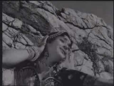 Watch O BASANTHI PAWAN - JIS DESH MEIN GANGA BEHTI HAI  - LATA MANGESHKAR - Superhit Old Song Video