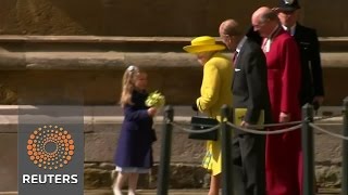 Watch Queen attends traditional Easter Mass News Video Video