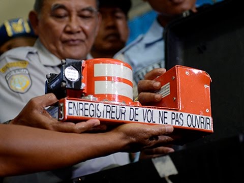 Watch Divers Retrieve 2nd Black Box From AirAsia Crash News Video Video