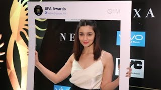Watch Alia Bhatt Grand Entry At IIFA 2017 Press Conference Video