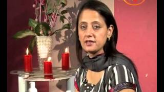 Watch Nail Extensions & Nail Overlays: How to Apply Nailart Perfectly : Pooja Goel (Beauty Expert) Video