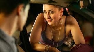 Watch Hot Kareena Kapoor Showing Her Juicy Bosoms Video