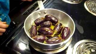 Watch stuffed eggplant, stuffed brinjal, bharve baingan, easy eggplant recipe Video