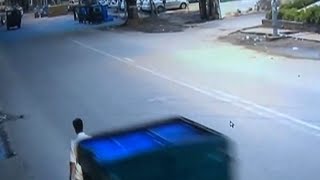 Watch Man hit by mini truck, robbed, left to die Video