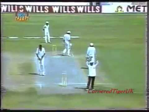 Watch Imran Khan Phenomenal Pull shot for Six of Curtly Ambrose - Cricket Classic Video Video