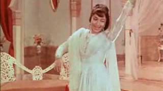 Watch Paas Rehte Hue Bhi Tujhse Bahut Door hain - Mere Mehboob(1963) - Lata Mangeshkar - {Old Is Gold} Video