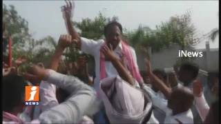 Watch TRS Warangal Sabha | Laxma Reddy Dance in Tractors Rally | Mahbubnagar | iNews Video