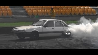 Watch CLUBBY LOSES A WHEEL AT BURNOUT MANIA SYDNEY DRAGWAY Video
