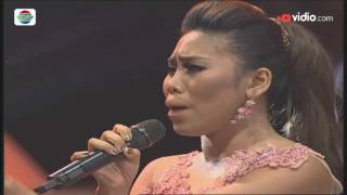 Watch Evi Masamba dan Anggun DA 3 - Mimpi Terindah (D'Academy 3 Konser Menuju Grand Final) Video