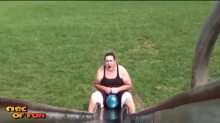 Watch Funny Whatsapp Video - Stupid People doing Stupid Things #6 Video