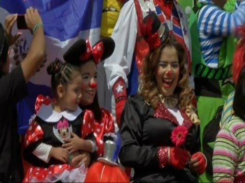 Watch Raw- Mexico Clowns Attempt New Laughing Record News Video Video