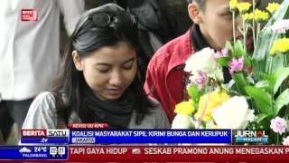 Watch KPK Dikirimi Karangan Bunga dan Kerupuk Video