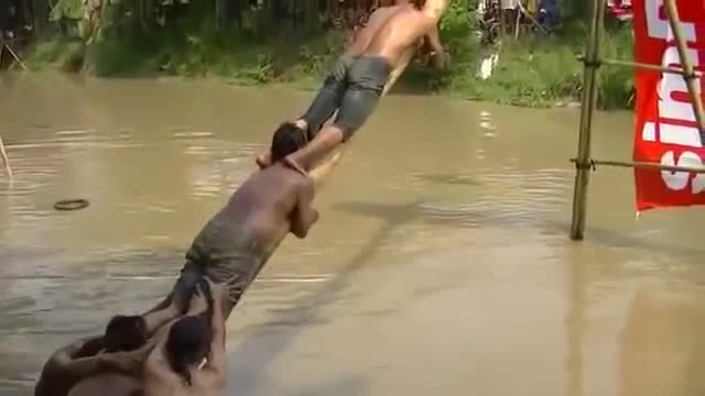 Watch Video Panjat Pinang Paling Lucu Sepanjang Masa Video