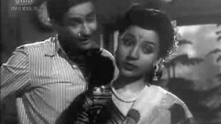 Watch Dil do Naino Mein kho Gaya -  Sunhere Din (1949) - Surinder Kaur & Mukesh - {Old Is Gold} Video