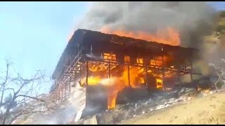 Watch à¤†à¤— à¤•à¤¾ à¤¤à¤¾à¤‚à¤¡à¤µ, à¤¦à¥‡à¤–à¥‡à¤‚ à¤•à¥ˆà¤¸à¥‡ à¤ªà¤²à¤­à¤° à¤®à¥‡à¤‚ à¤°à¤¾à¤– à¤¹à¥à¤† 18 à¤•à¤®à¤°à¥‹à¤‚ à¤•à¤¾ à¤®à¤•à¤¾à¤¨ Video