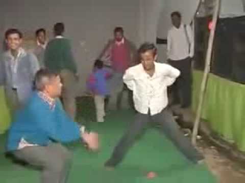 Watch Funny latest Indian Dance 2013 Video