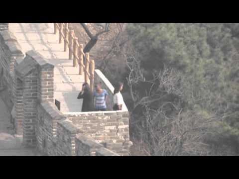 Watch Raw- First Lady, Daughters Visit Great Wall News Video Video