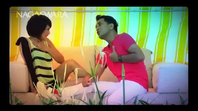 Watch Fatur & Nadila - Satu Dari Hatiku (Official Music Video) Video