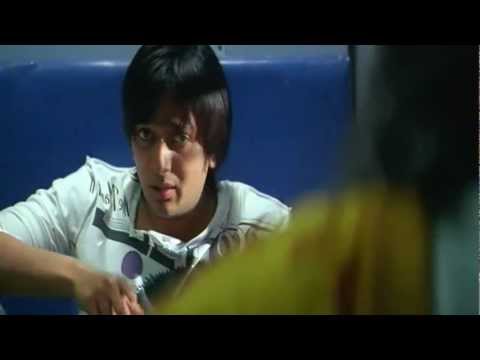 Watch Apna Sapna Money Money - Funny Train Scene - Bollywood Movie Comedy Scene Video