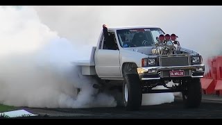Watch BLWNLUX PRO CLASS 5K WINNER AT BURNOUT MANIA SYDNEY DRAGWAY Video
