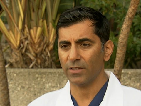 Watch Doctor Witnesses Ford Crash, Runs to Help News Video Video