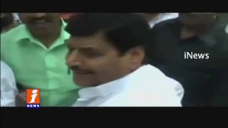 Watch Mulayam Singh Yadav Suspends Akhilesh Yadav From Samajwadi Party President Post | iNews Video