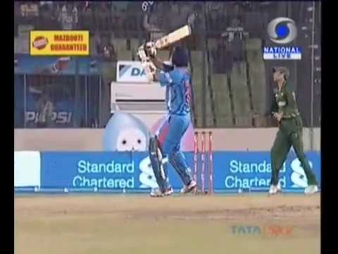 Watch Sachin Tendulkar's - LAST SIXER OF HIS CAREER - Cricket Classic Video Video