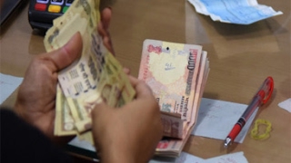Watch 18 lakh people to be quizzed over source of deposits in their bank accounts post note ban Video
