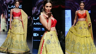 Watch HOT Malaika Arora WALKS The Ramp At Lakme Fashion Week 2017 Video