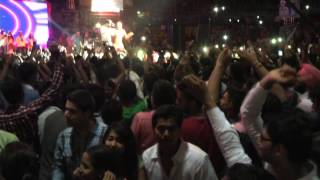 Watch Vishal Dadlani enthralled Delhi's youth with their amazing performances. Video