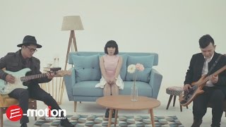 Watch Cassandra - Cinta Dari Jauh (Official Video) Video