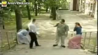 Watch Video Lucu Suami Rela Adu Jotos Demi Istrinya, SUMPAHHH DI JAMIN GOKIL Video