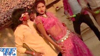 Watch Tohari Jawani Pe Aankh Gad Gail Re - Rang Daleb Salwar Me - Shivpal - Bhojpuri Hot Holi Songs Video