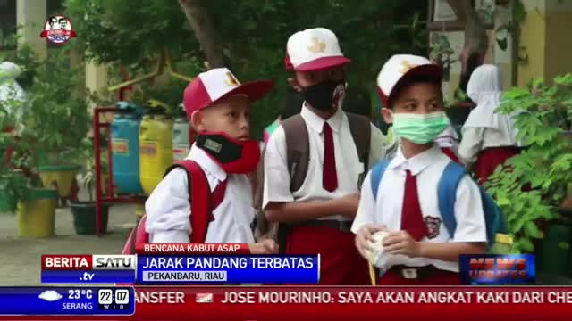 Watch Jam Sekolah di Pekanbaru Dikurangi Akibat Kabut Asap Video