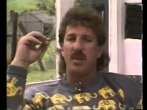 Watch MICHAEL HOLDING vs IAN BOTHAM BRUTAL FAST BOWLING BARBADOS 1980 - Cricket Classic Video Video